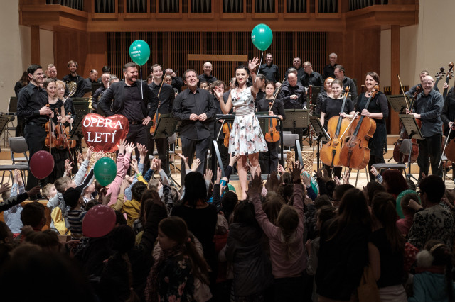 Príbeh Hudby_opera letí - archívna fotografia